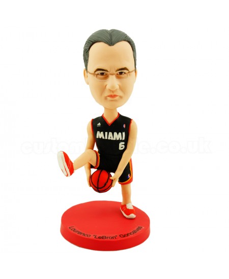 custom basketball player bobblehead cross leg dribbling