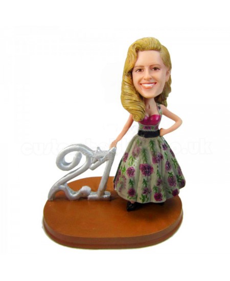 custom-female-birthday-bobble-head