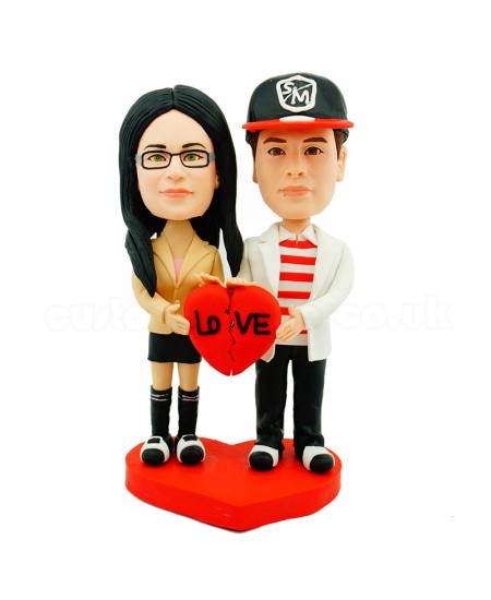 customised couple bobble head with love red heart