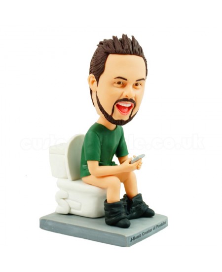 personalised funny shiting and playing mobile phone bobblehead
