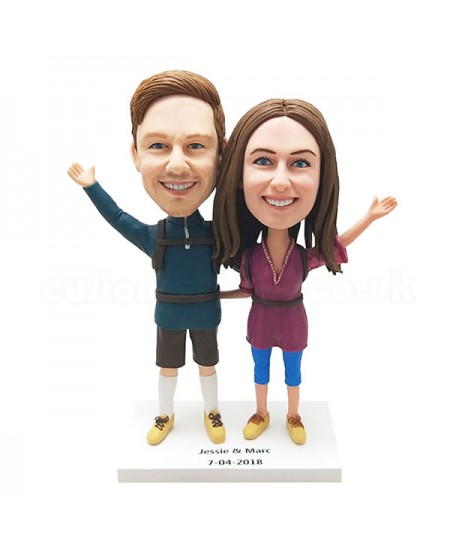 traveller couple bobbleheads