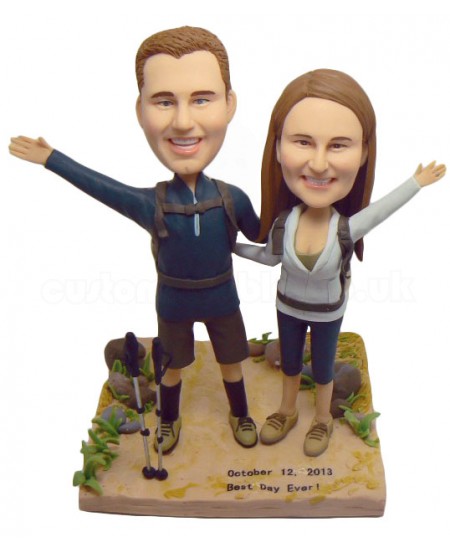 traveller couple bobbleheads