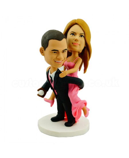 custom bobblehead affectionate couple