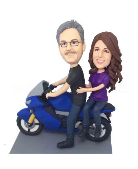couple motorcycling bobbleheads