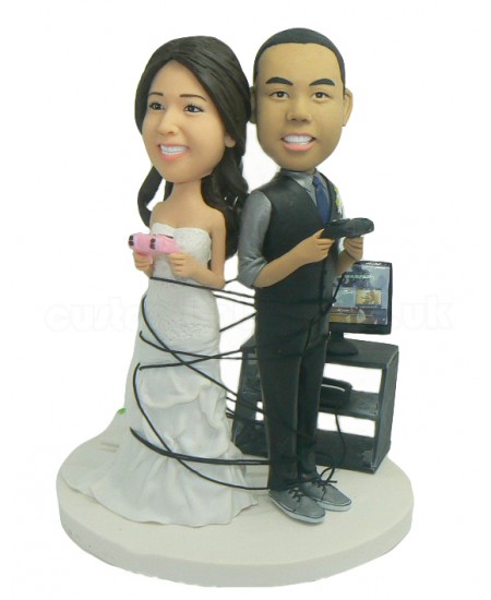 custom gamer couple wedding bobbleheads