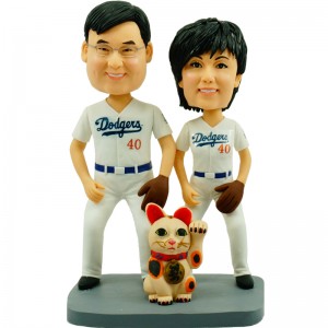 customised baseball couple bobblehead with Maneki Neko