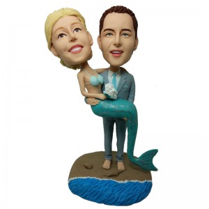 customised wedding bobblehead cake topper