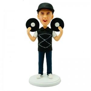 dj personalised bobblehead holding up two records