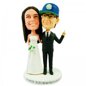 lovely personalised wedding bobbleheads