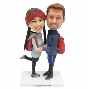 travel couple bobbleheads personalised
